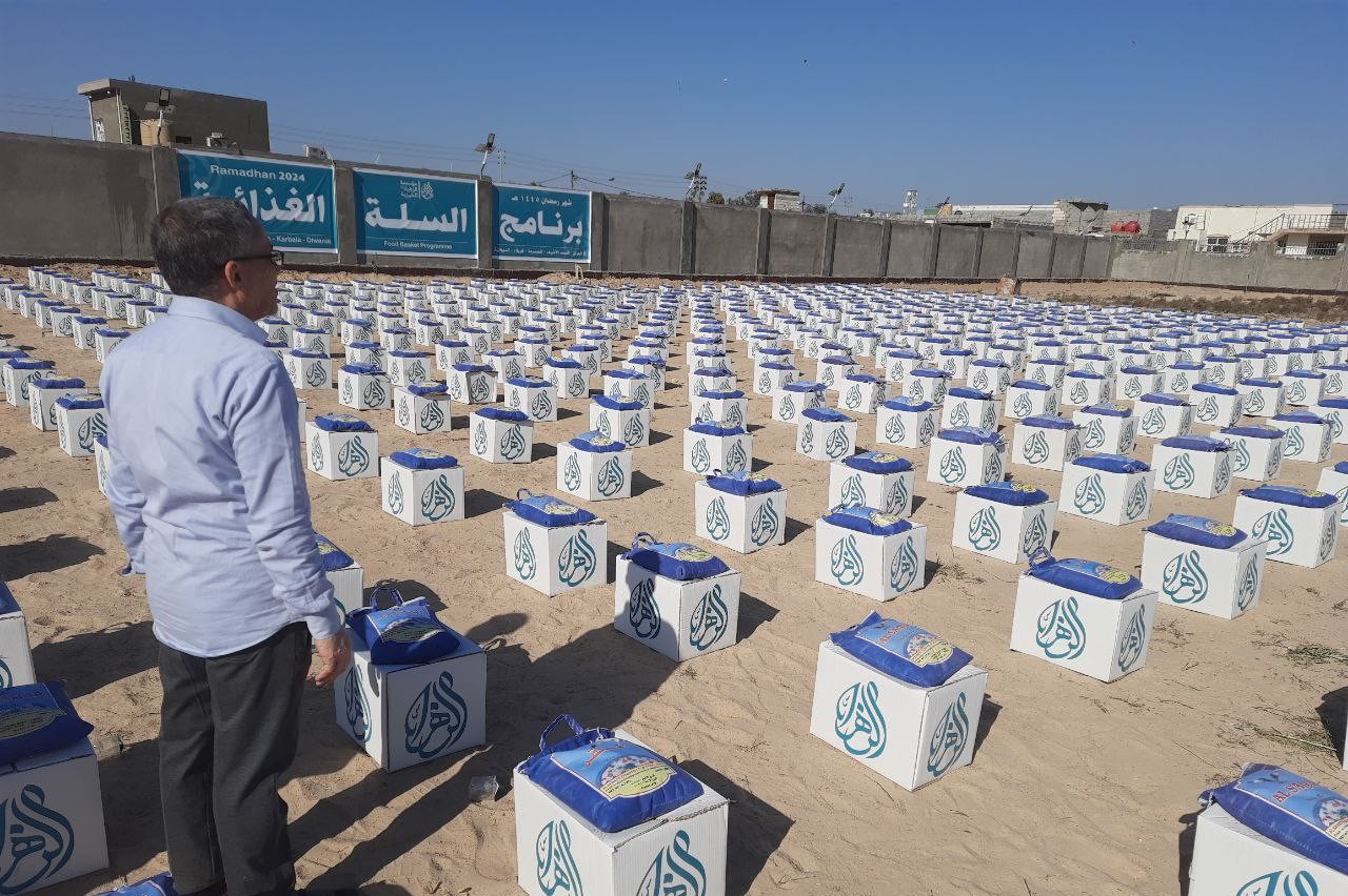 The Zahra Foundation delivering aid
