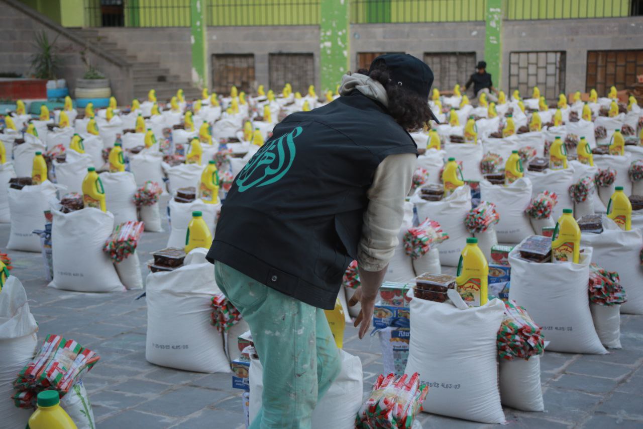 The Zahra Trust delivering aid to families in Yemen